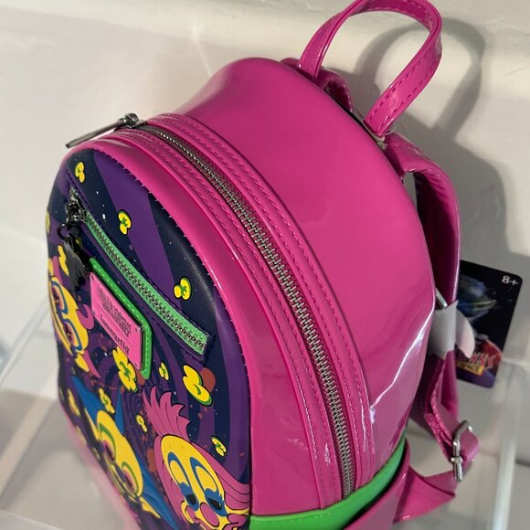 Loungefly Killer Klowns Glow-in-the-Dark Mini Backpack NWT - Picture 17 of 17